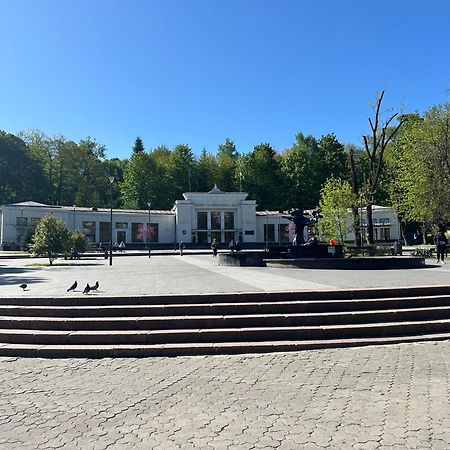 Hotel Villa Sofia Truskavets Bagian luar foto