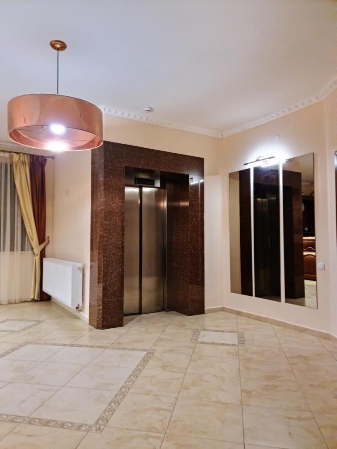 Hotel Villa Sofia Truskavets Bagian luar foto
