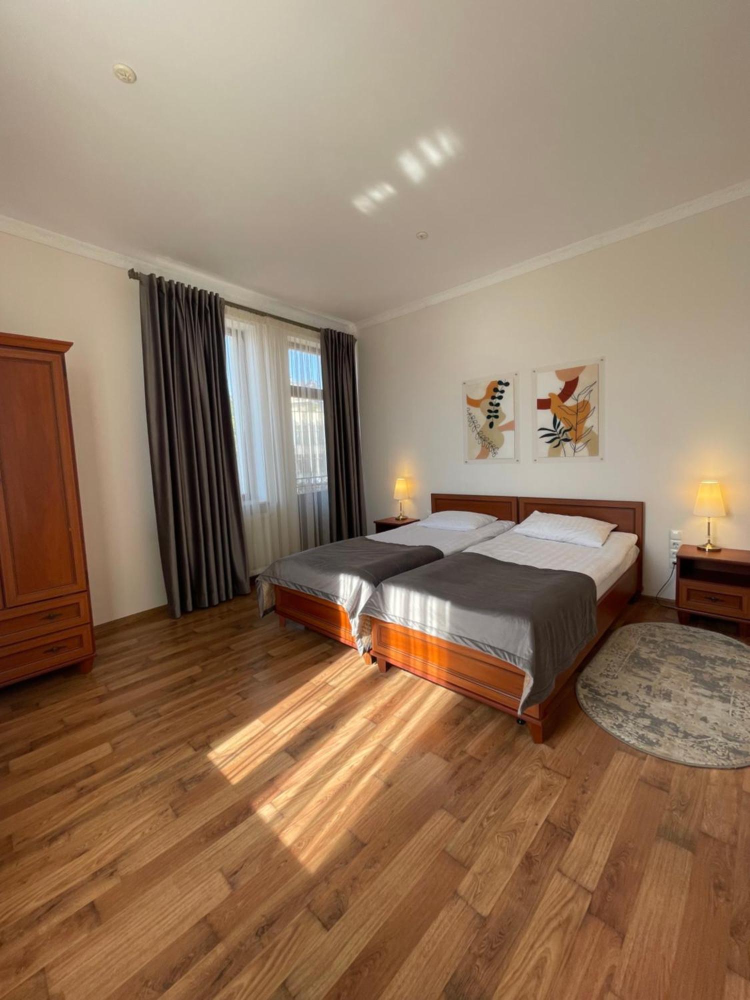 Hotel Villa Sofia Truskavets Bagian luar foto