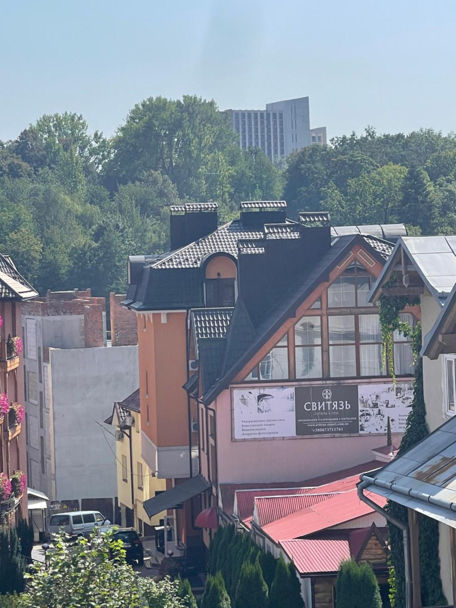 Hotel Villa Sofia Truskavets Bagian luar foto