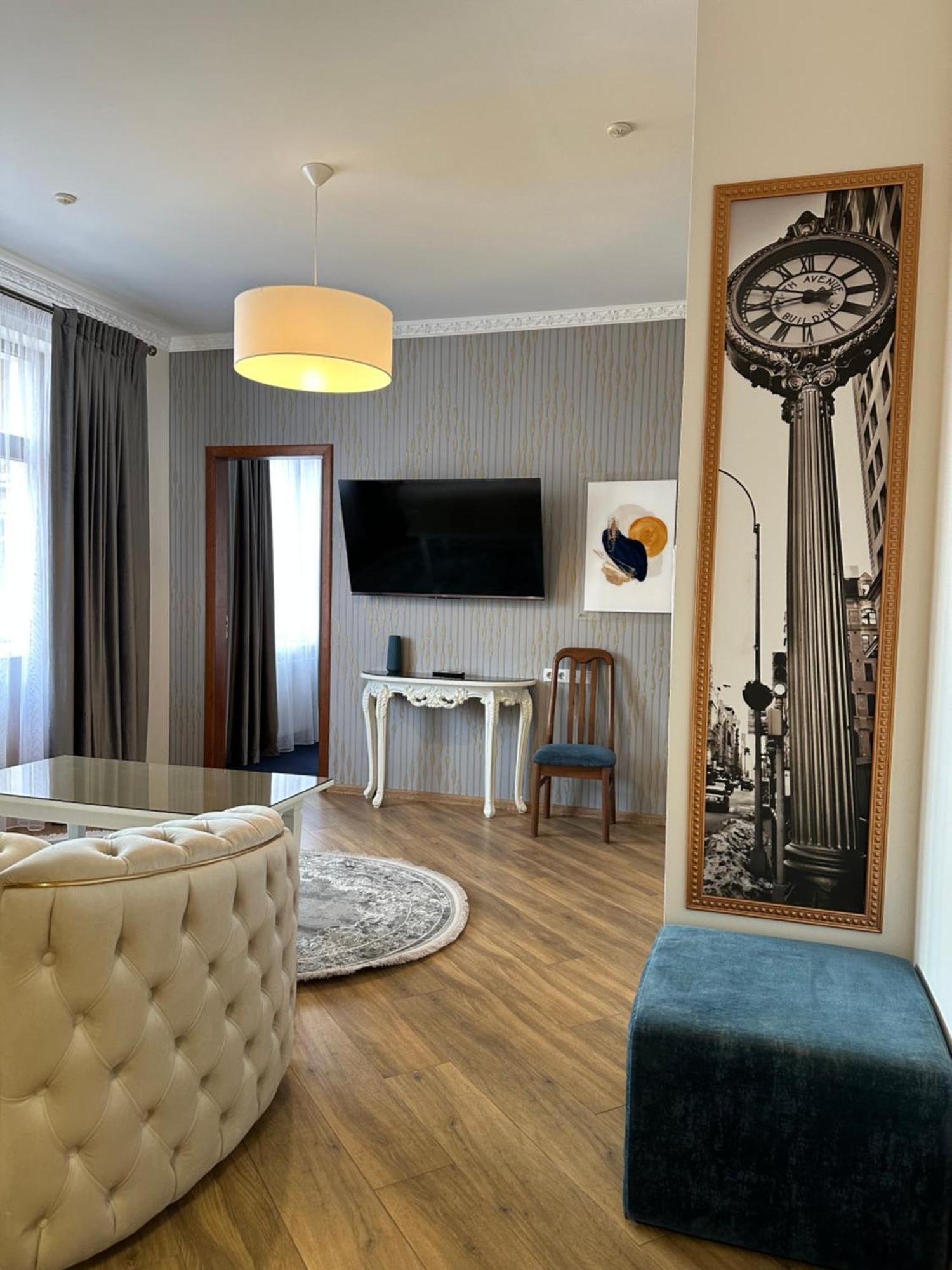 Hotel Villa Sofia Truskavets Bagian luar foto