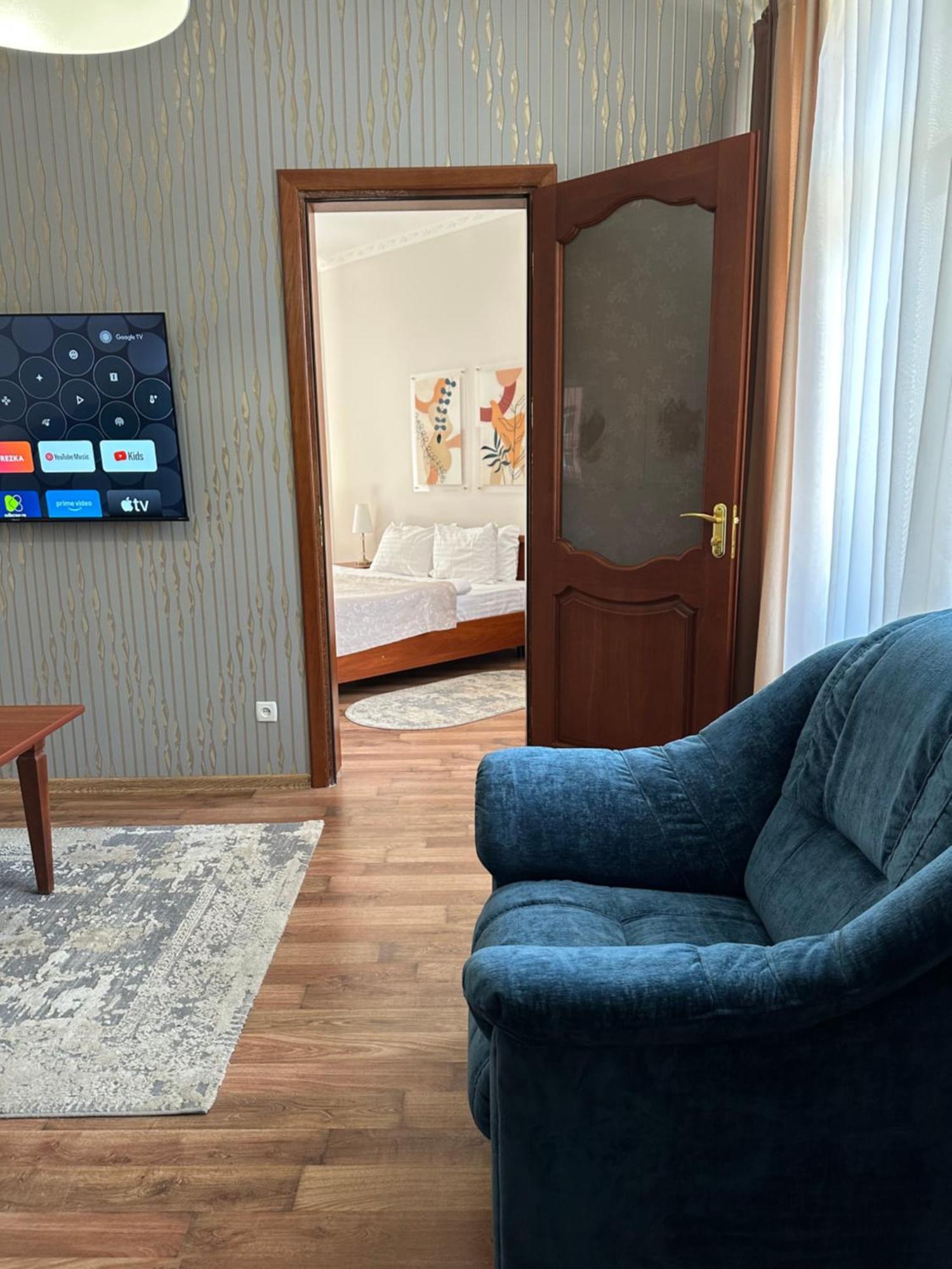 Hotel Villa Sofia Truskavets Bagian luar foto